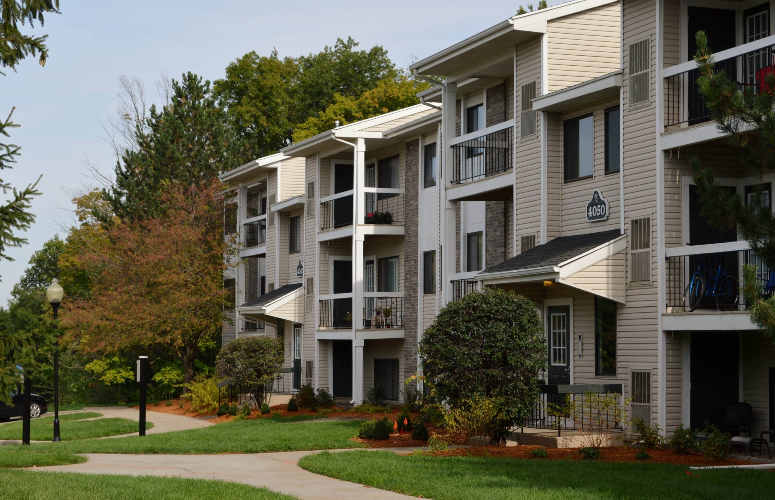 iona lakes apartment homes