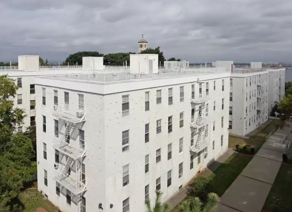 Seaview Estates Greystone