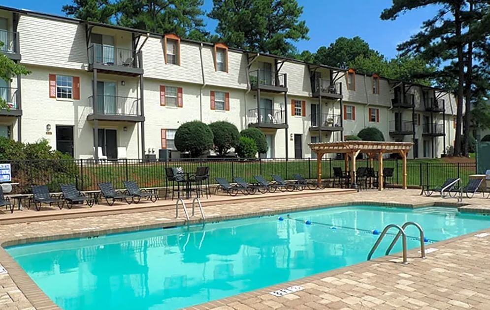 Greystone Affiliates Collaborate with Cushman & Wakefield on 118